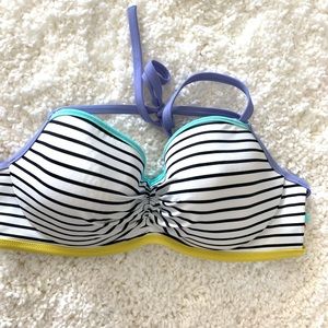 Victoria’s Secret bikini top. 36D